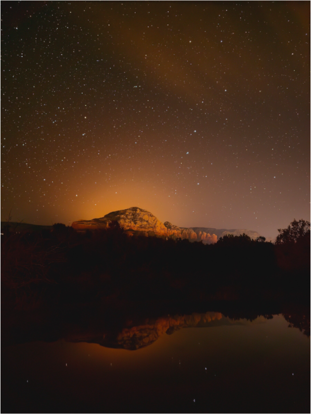 Main image Thunder Mountain under a thousand stars